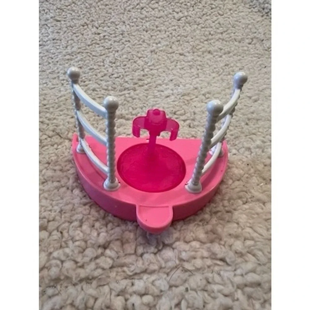 Barbie Pet Show Obstacle Course Ring Accessory Pink &‎ White